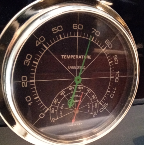 MID-CENTURY LUCITE WEATHER STATION - Picture 4 of 7